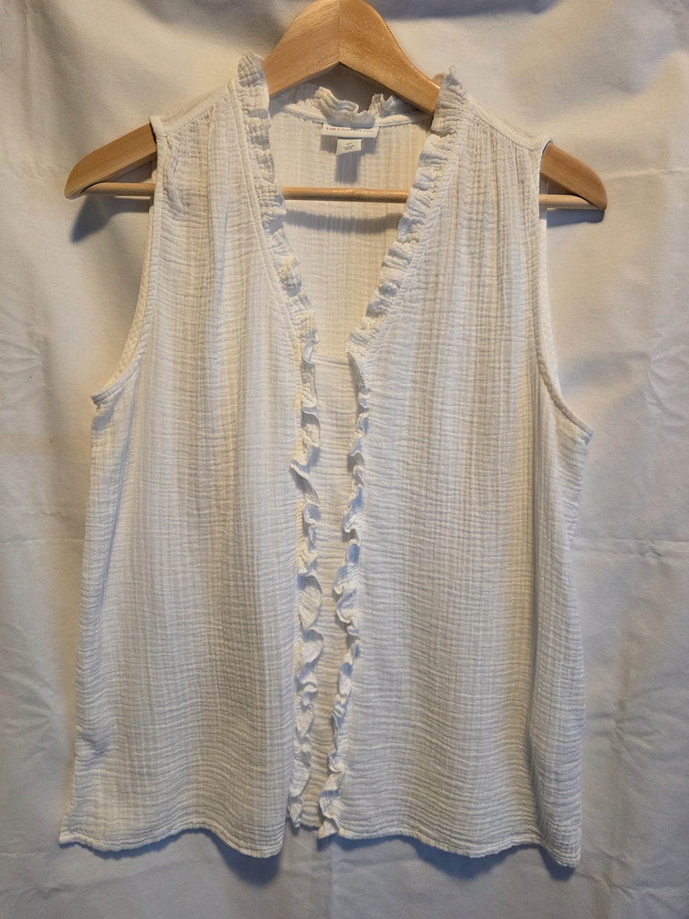 Liz Claiborne White Sleeveless Ruffle-Trim V-Neck Top